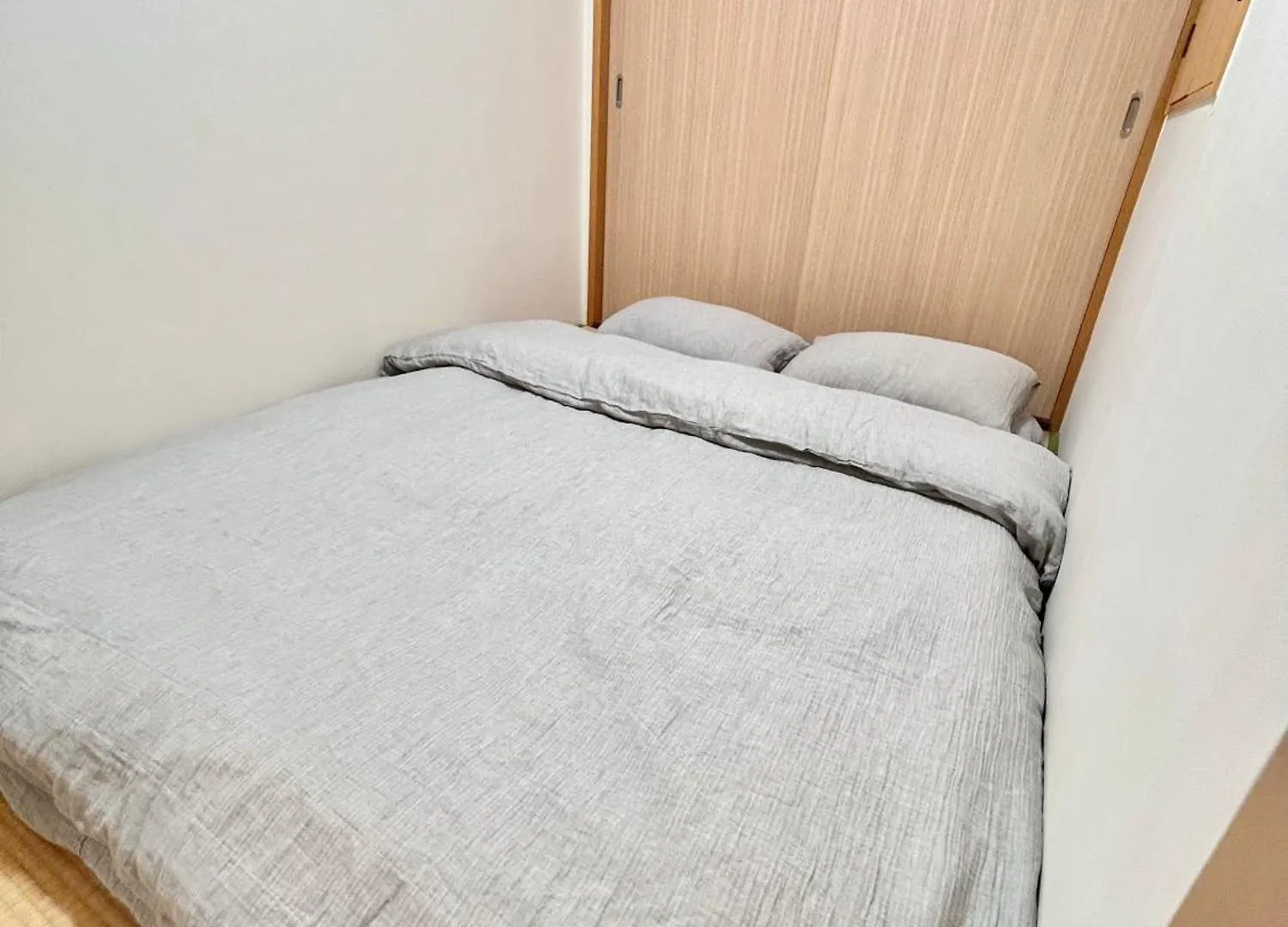 Holiday home 西九条駅徒歩2分usjと梅田と関空直通丸々貸切長屋koto Villa Osaka